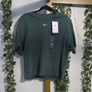 NWT OVERSIZED Nike Forest Green Tee with Logo
